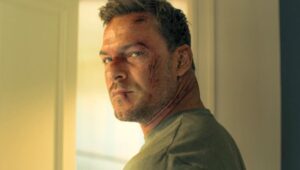 Reacher lidera como a série mais assistida de março; veja