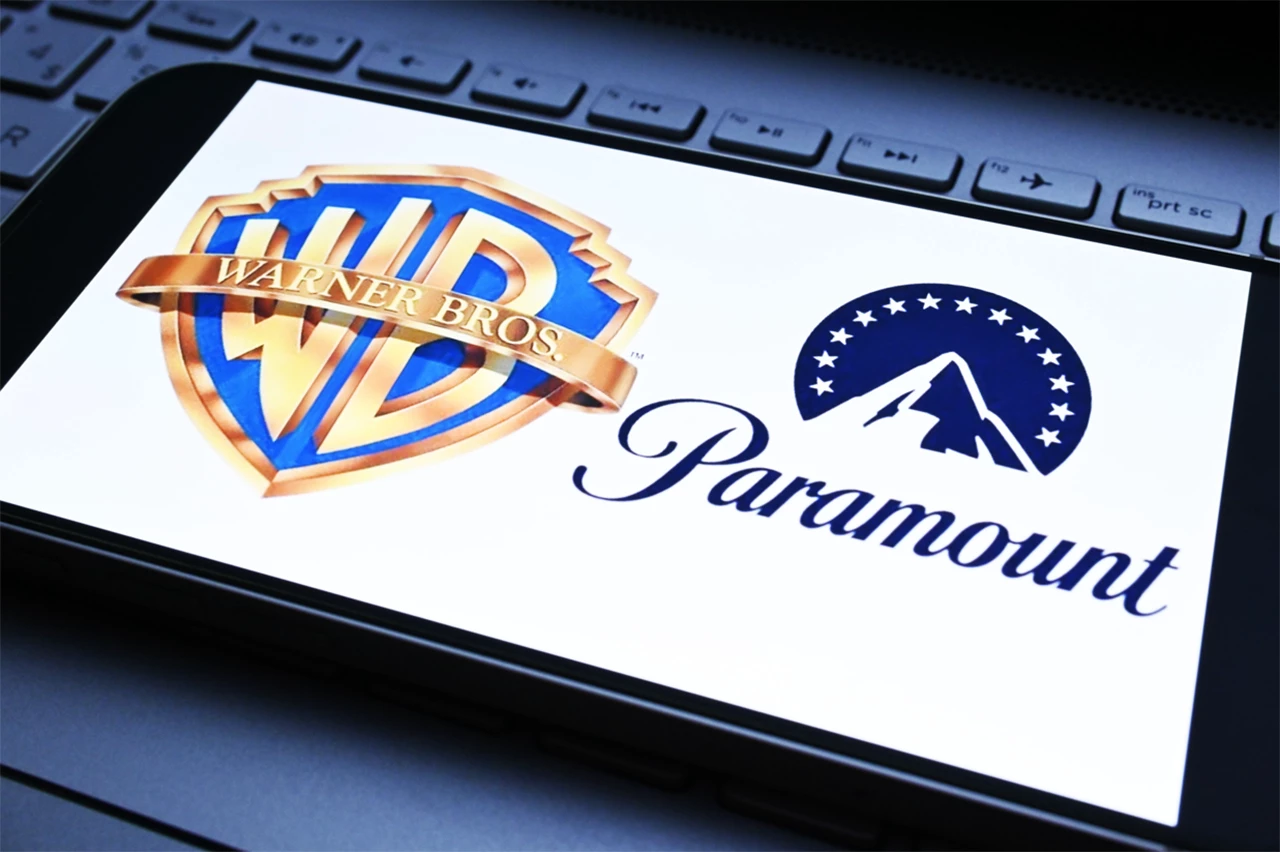 paramount warner credito shutterstock